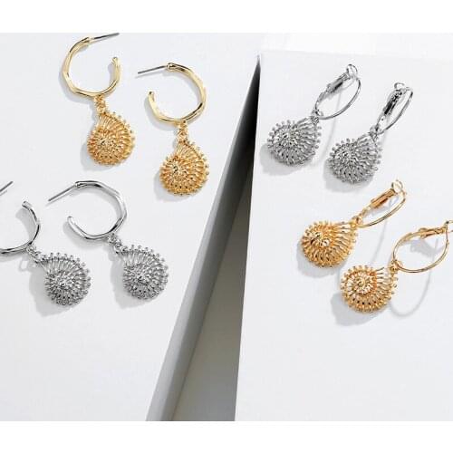 1Pair Trendy Alloy Conch Shell Hoop Earrings For Women Girl Unique Hollow Snail Animals Pendant Big Circle Earrings Jewelry E140