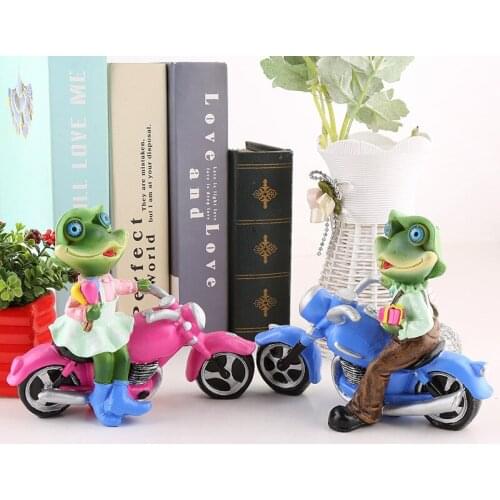 2Pcs Set Resin Frog Creative Home Craft Lovers Motorcycle Frog Ornaments Bedroom Home Decoration Wholesale