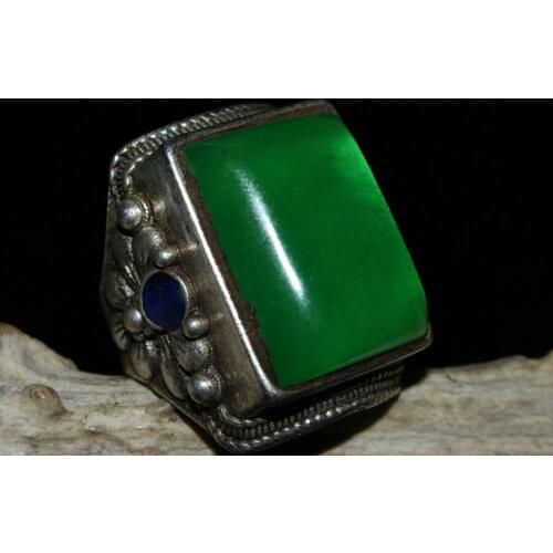 Chinese Old Craft Made Old Tibetan Silver Inlaid Green Jade Silver Ring