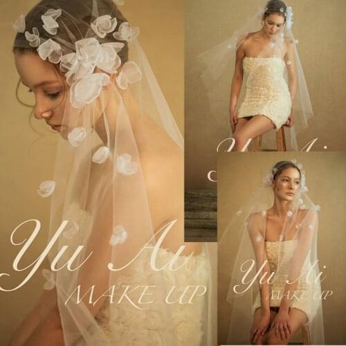 Cheap Short Wedding Bridal Veil 2 Layer Handmade 3D Flower Crystal Beaded Elbow Length Bridal Accessories Veil White Ivory