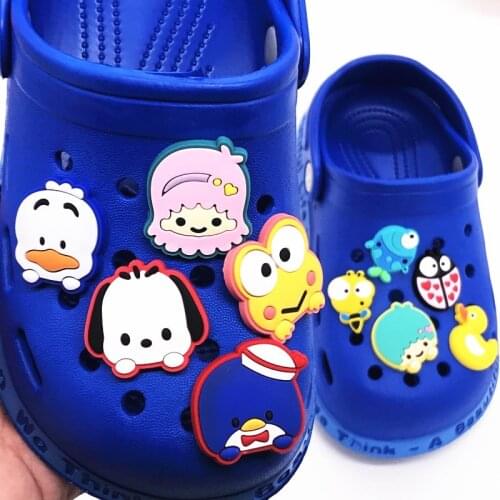 Japan Cartoon Anime Bee Animals Shoe Buckle Frog Icon Diy Shoes Wristband Accessories Decoration Backpack Shoe Charms