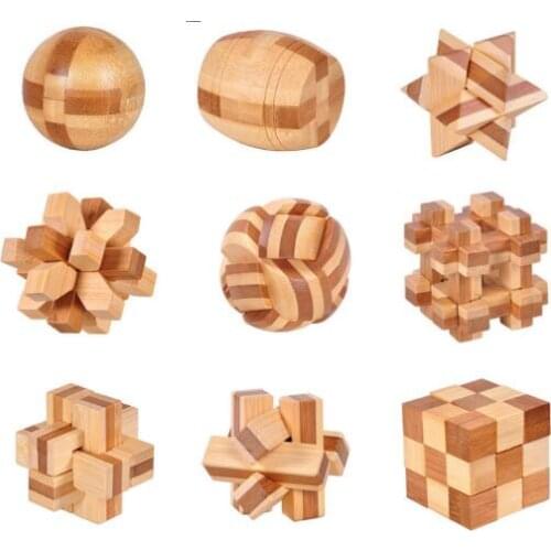 Mini Size IQ Bamboo Wooden Brain Teaser Burr Puzzles Game 4.5cm
