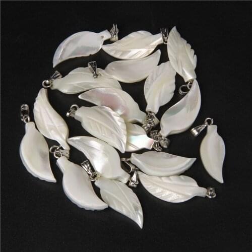 Wholesale Natural Shell Pendant Leaves Shape Pendants Mother of Pearl Charm For Necklace Earrings Jewelry Making Suppies 10x26mm
