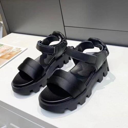 Thick Bottom Sandals Silk Women Summer Beach Shoes Slides Platform Shoe New Design Shoes Luxury Brand New Designer Fashion Woman