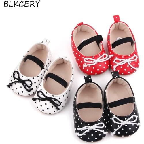 Fashion Brand Baby Girl Shoes Newborn Soft Anti-slip Bottom Princess Moccasins Infant Toddler 1 Year First Walkers with Bow Gift