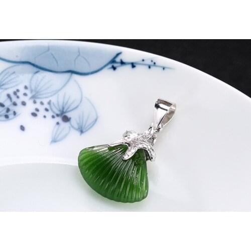 2018 New S925 pure silver natural female star of hetian jade jade sea shells joker collarbone wholesale chain pendant