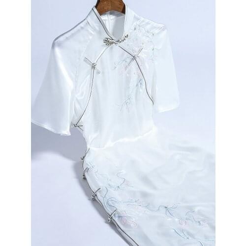 Chinese Oriental Dress White High-End Qipao Stand Collar Retro Sexy Cheongsam Traditional Embroidered Inverted Big Sleeves