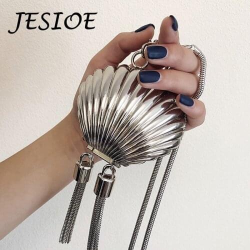 Luxury Women Metal Chain Shoulder Bag Ladies Designer Mini Bag Coin Purse Fashion Women Lipstick Crossbody Bags Decoration Pack