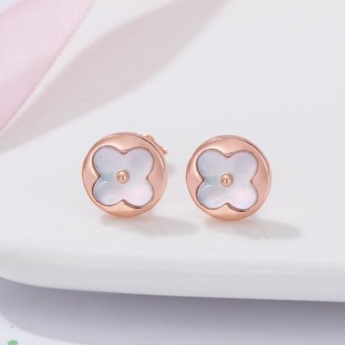 Shell round four-leaf clover earrings Korean version of ins style fashion clover fritillary earrings