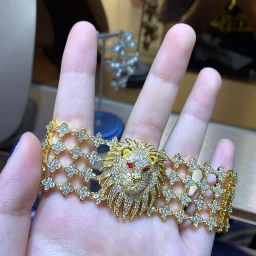UMGODLY Luxury Chokers