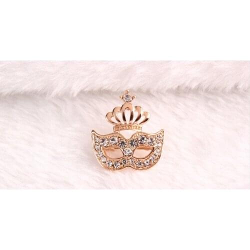 OneckOha Fashion Rhinestone Crown Brooch Pin Garment Accessories Mens Brooch Pin