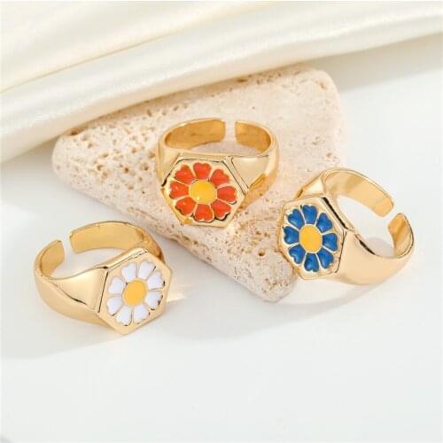 Dayoff Wedding Rings