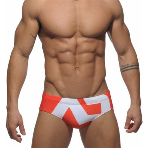 2021 Striped Mens Swimming Briefs Sport Beach Bathing Shorts Surfing Male Swimsuits Outdoor Boxer Shorts Sexy ManTrunks Clothes