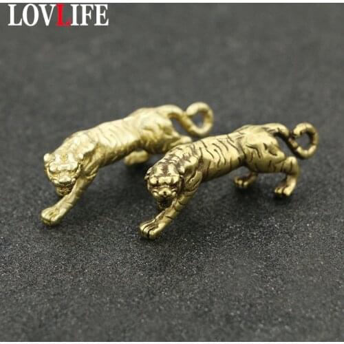 Solid Copper Tiger Key Chains Vintage Glossy Brass Animal Pendants Trinket Chinese Zodiac Tigers Charms Keychains Ornaments