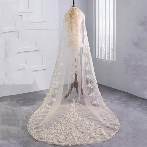 Wedding Veil Lace Edge Appliques Wedding Veils with Comb Champagne Bride Veil 150*300