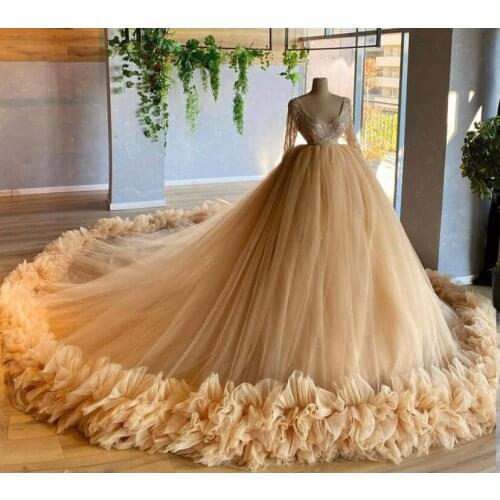 2021 Arabain Design Gold Scoop Beaded Glitter Fabric Long Sleeve Ball Gown Puffy Evening Dresses