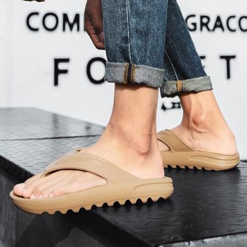 ZEEKSON Flip-flops Mens Summer New Outdoor Mens Slippers Korean Version of the Outdoor Flip Flops Large Size Beach Slippers