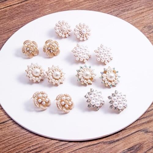Itenice New Design Fashion Alloy Stud Earrings For Women Girls Cute Pearl Flower Rhinestone Earrings Party Wedding Jewerly