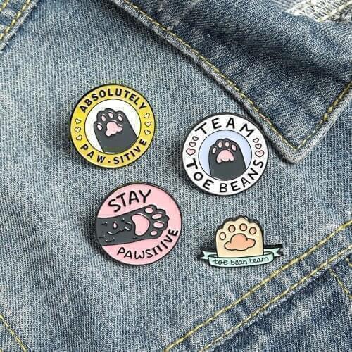 5 Style Cartoon Creative Cat Paw Letter Brooch Round Clothing Badge Pin Wholesale Decoration Jewelry Accessories