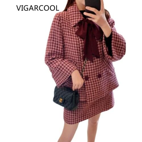 Elegant retro houndstooth small fragrant Skirt Suit Female Temperament plaid tweed jacket + A Akirt warm Winter Two-piece Female