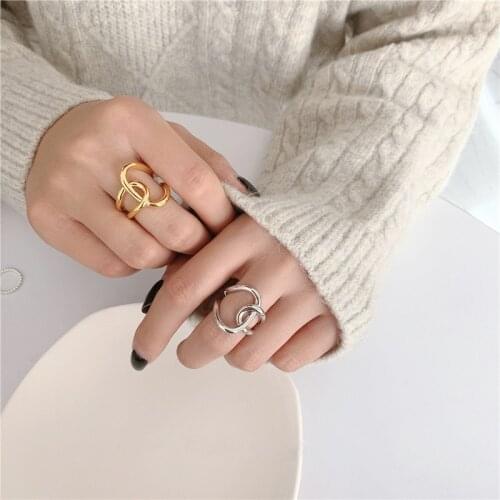 Simple Golden Retro Metal Rings for Women Geometric Korean Fashion Twist Minimalist Ring Anillos Party Jewelry Gifts
