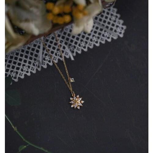 925 Sterling Silver 14K Gold Plated Shiny Zircon Snowflake Elegant Wedding Necklace Clavicle Chain Jewelry for Women Gift New