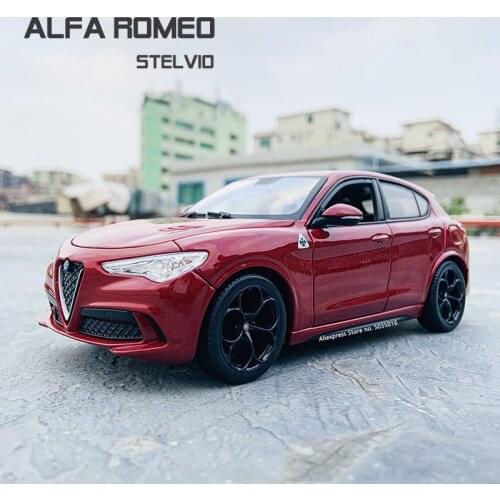 Bburago 1:24 Alfa Romeo STELVIO SUV simulation alloy car model crafts decoration collection toy tools gift