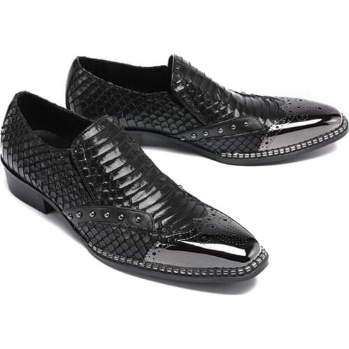 2020 New Designer Genuine Leather Shoes Men Slip On Loafers Beading Formal Moccasin Business Man Snake Office Work Dress Shoes