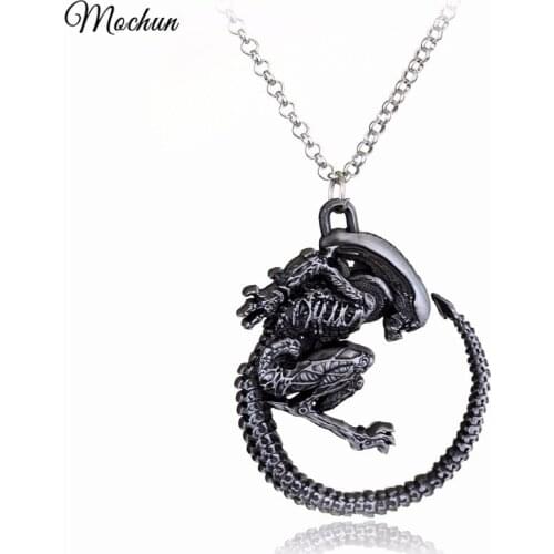MQCHUN 2017 Hot Warrior Alien Metal Goth Has Giger Cool Pendant Alloy Necklace Gift For Fans Movie Jewelry Christmas Gift