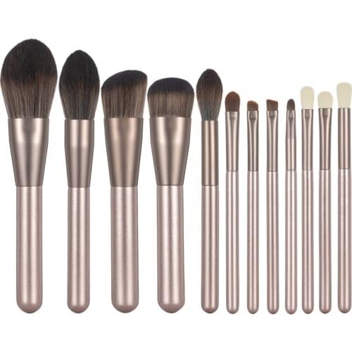 12pcs Wood Make Up Brushes Set Eyeliner Foundation brushes Eyeshadow Concealer Blush Sculpting Professional Brush Tool Kit