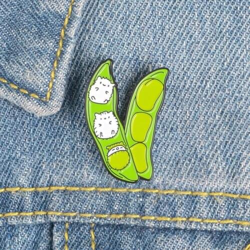 Hedgehog Baby Peas Animal Brooch Backpack Enamel Pin Shirt Lapel Brooch for Men Women Badge Pines Brooches Jewelry Accessories