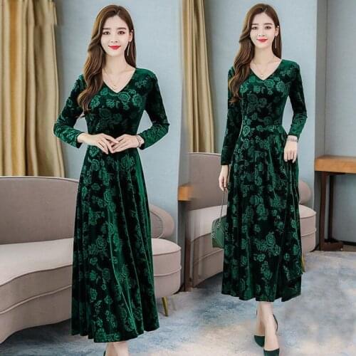 2021 New Autumn Winter Plus Size 4XL Print Dress Large Size V Collar Dress Women Long-sleeved Gold Velvet Dress Y425