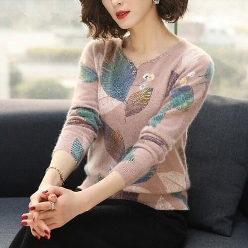 J-Bg Pink Women's V-Neck Pullovers