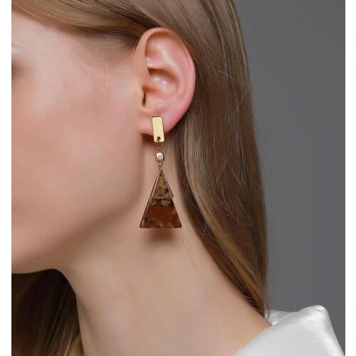 Fashion Trend Creative Contrast Color Triangle Earrings for Female Geometric Temperament Personality Resin Pendant Earrings