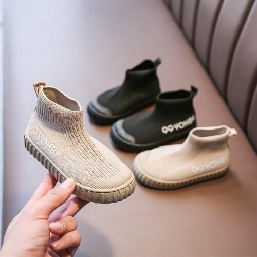 2021 New Childrens Shoes for Boys and Girls Socks Overshoes Flying Knit Uppers Student Casual Sneakers Breathable Non-slip Hot