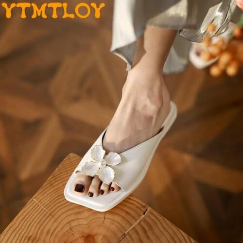 Sandals Female Summer Wear 2021 New French Fairy Style Flower Soft Bottom Flat Bottom Lazy Non-slip One-and-a-half Drag