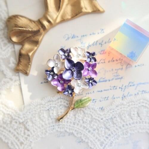 Literary Purple Hydrangea Brooch Ladies Western Accessories Pin Sweater Brooch