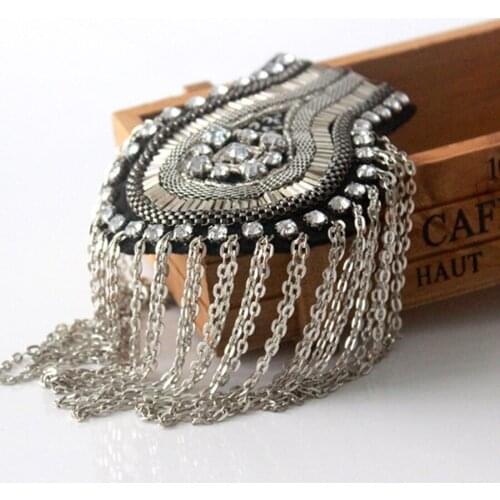 2Pcs Fashion Tassel Patch Rhinestone Handmade Chain Shoulder Badges Beads Applique Metal Epaulette Military pin on Brooch Medal