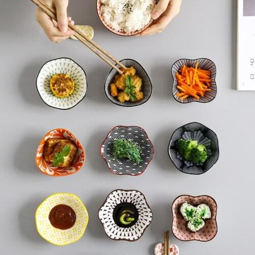 4 pcs/set Ceramic Sauce Dish Colored Glazed Japanese Sushi Cold Dishes Cold Noodles Soy Sauce Seas CZY1037