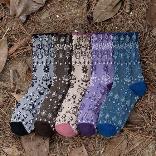 Woman Socks Korean Fashion Ethnic Harajuku Retro Flower Socks Women Japanese Kawaii Cute Long Socks Christmas Gift Autumn Winter