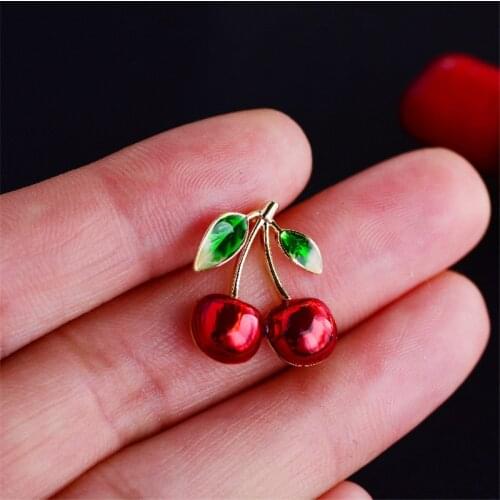 2021 Trendy Delicate Small Red Cherry Collar Pin Fashion Anti-glare Buckle for Girl Summer Hat Bag Lapel Pin Jewelry Corsage