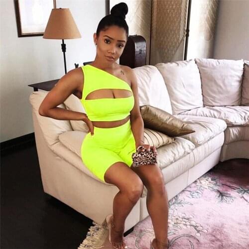 2020 Sexy Women Two Piece Vest Sets Ladies Sleeveless Sexy One Shoulder Tank Top and High Waist Shorts Pants 2PCs Sports Wear