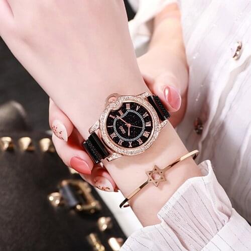 New Gypsophila Rhinestone Student Watch Magnet Strap Alloy Watch Roman Star Air Quality Womens Watch