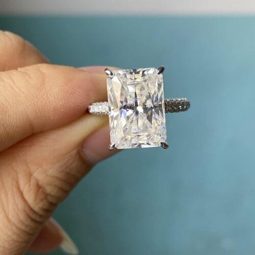 Mosangnai 18K White Gold 14x10 MM 8 Carats Radiant Cut Moissanite Diamond Engagement Rings