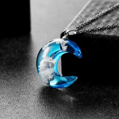 Fashionable and creative blue sky, white cloud forest series transparent spherical resin pendant short necklace