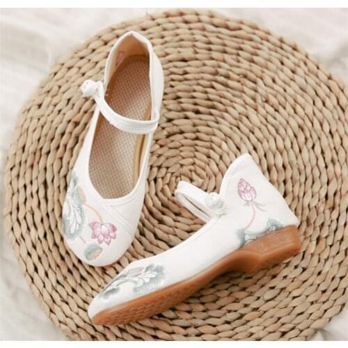 Summer Womens Flat Shoes Fashion Veowalk Handmade Slip On Mules Shoes Ladies Chinese Embroidered Dance Slippers Female Slides