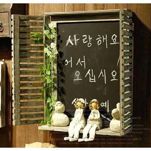Pastoral American country retro nostalgia Bar Cafe wooden shutters and decorative wall hangings decorative wall hangings blackbo
