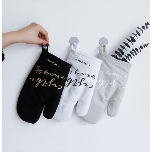1 Piece of Insulation Cotton Non-slip Thick Letters Simple and Fashionable Barbecue Microwave Oven Kitchen Home Baking Gloves