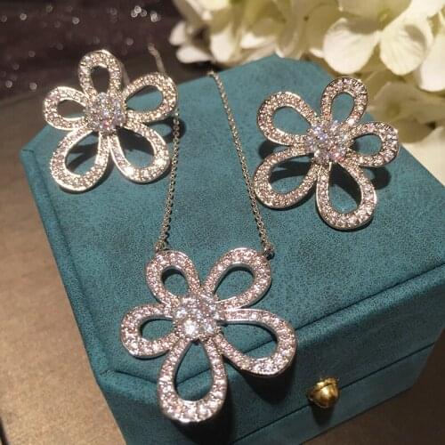 Sunflower Earrings Necklace Simple Daisy Petal Zircon Pendant Clavicle Chain Luxury Wedding For Women Jewelry Original Design