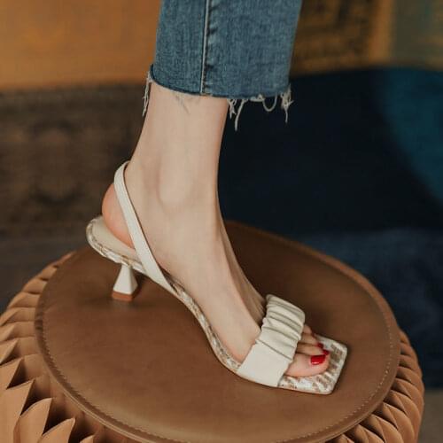 Fashion Square Heel Womens Sandals 2021 Summer New Korean Pleated Ankle Buckle Casual High Heels Sandals Simple Rome Shoes